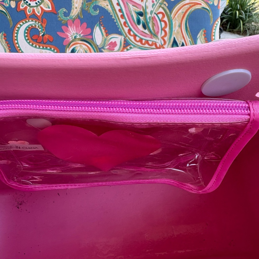 Pink Bogg Bag with Heart Cutouts - Picture 3 of 3